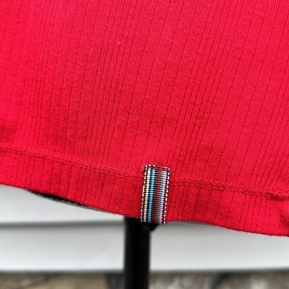 JANE & BLEECKER NEW YORK Ribbed 3/4 Sleeve Henley Tee - Red - Picture 8 of 9